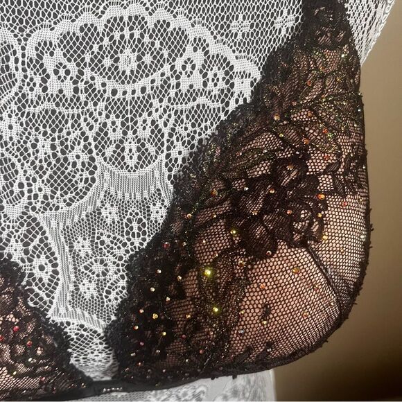 Victoria's Secret Push-Up Bra Sequins Lace Black Sz 38DD - Picture 3 of 8